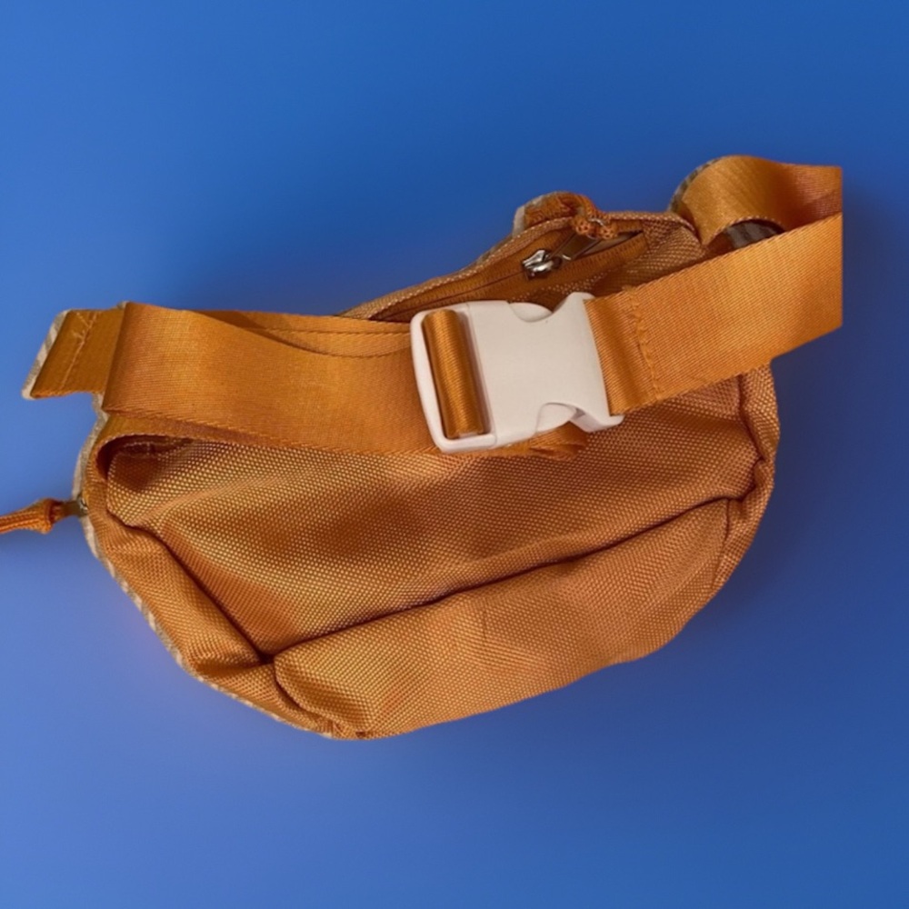 Sanuk ‘Fanny Pack’ Belt Bag-Mustard Yellow - Picture 2 of 8
